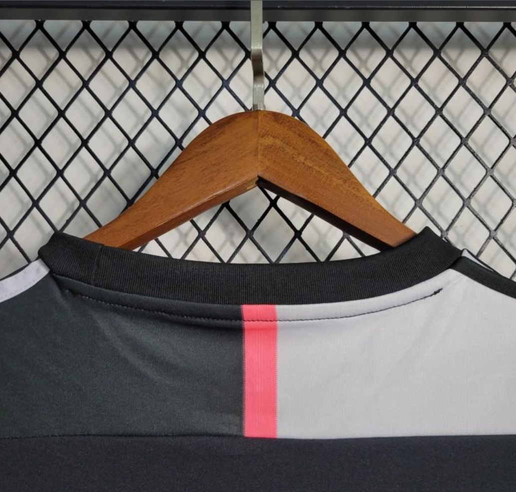 Juventus 19/20 home white/black shirt