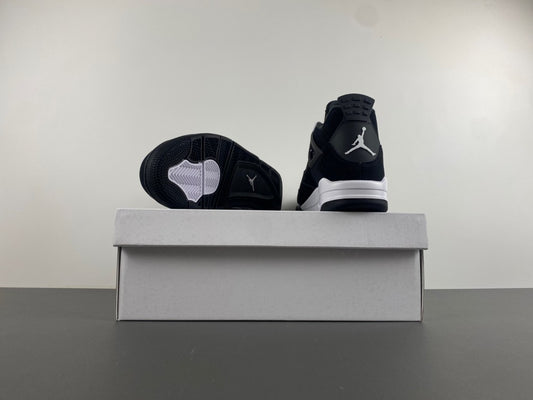 back view of the Air Jordan 4 Retro 'White Thunder' (2024) Black/White Nubuck FQ8138-001