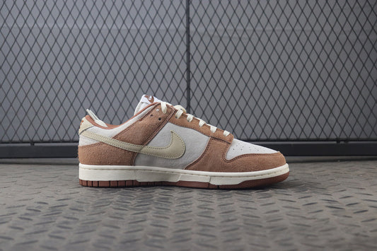 Nike dunk low medium curry, all sizes available.