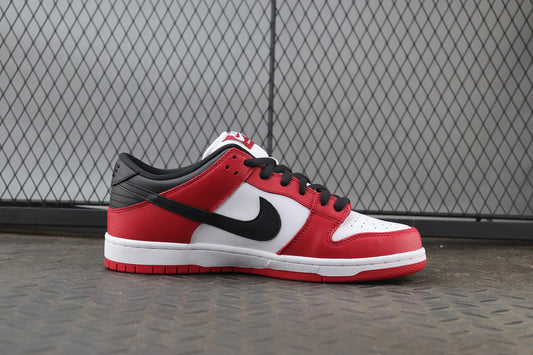 Nike dunk sb low chicago, all sizes available.