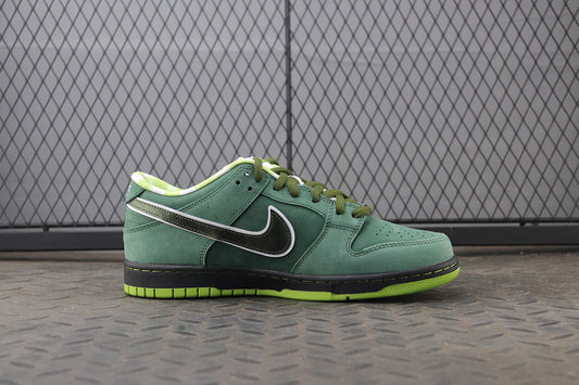 Nike dunk sb low green lobster, all sizes available.