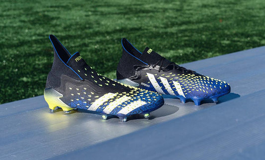 Laceless vs Laced Football Boots: Which Is Better?