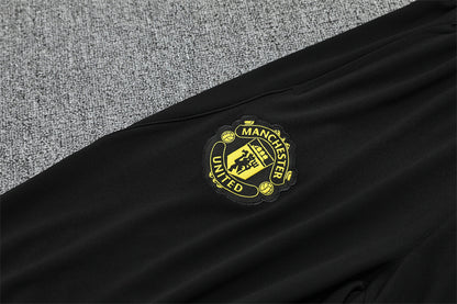 Manchester United 25/26 Tracksuit - Black