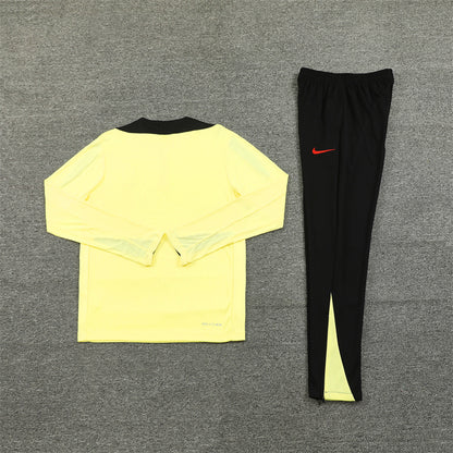 Liverpool 24/25 Tracksuit - Yellow