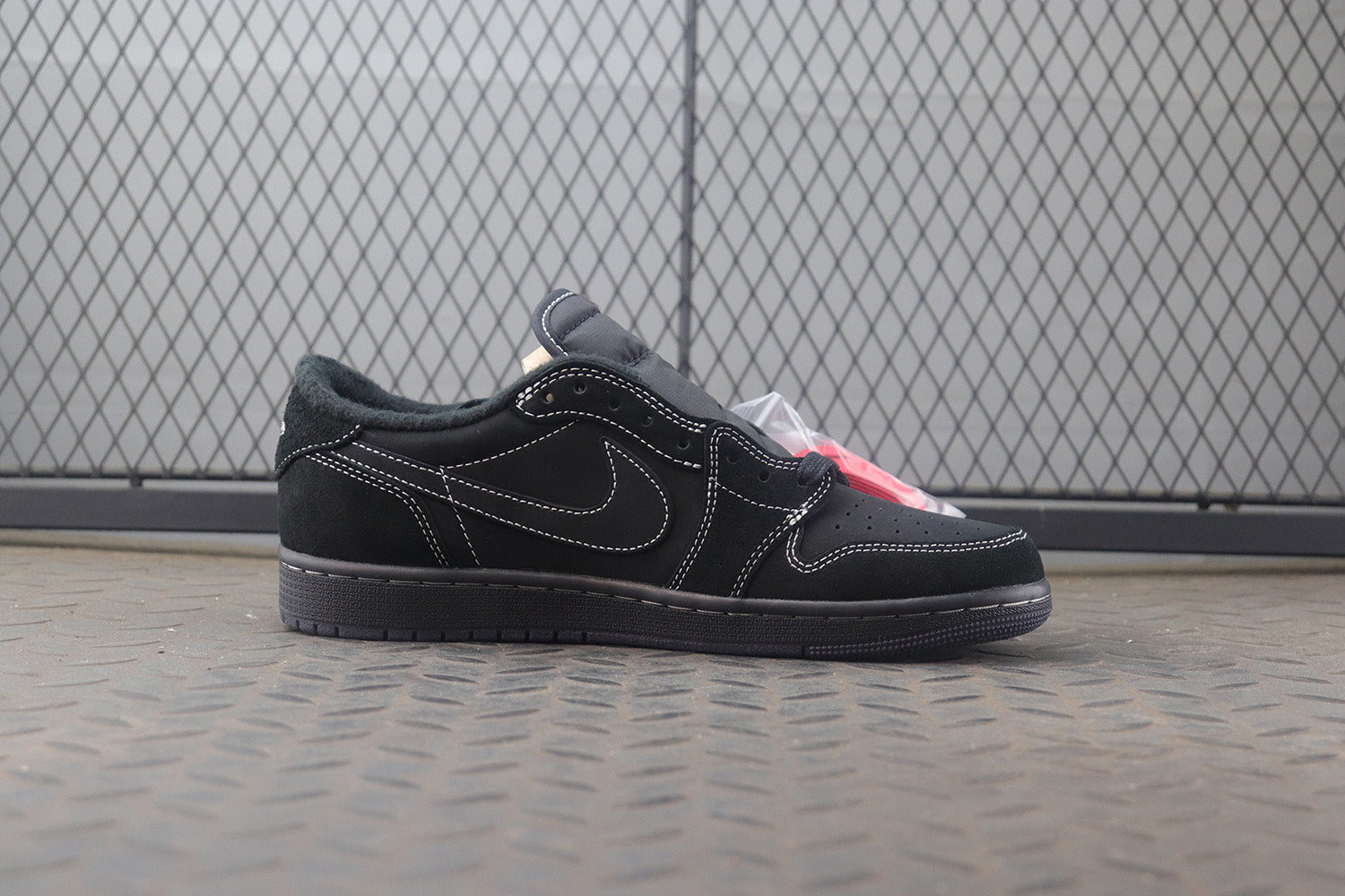 Nike air jordan 1 x travis scott black phantom, all sizes available.