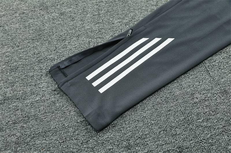 Manchester United 24/25 Tracksuit - Grey