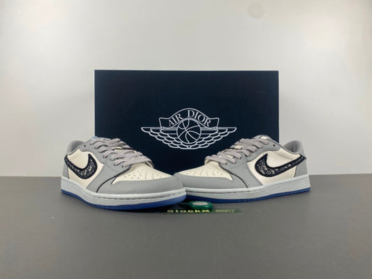 Nike Air Jordan 1 Retro Low OG "Dior"