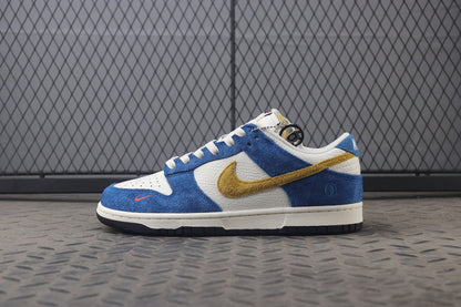 Nike dunk low x kasina 80s bus, all sizes available.