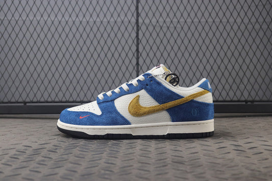 Nike dunk low x kasina 80s bus, all sizes available.