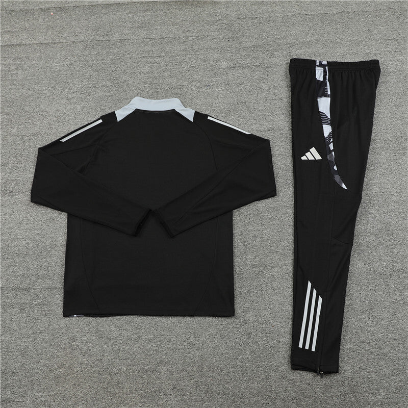 Manchester United 24/25 Tracksuit - Black