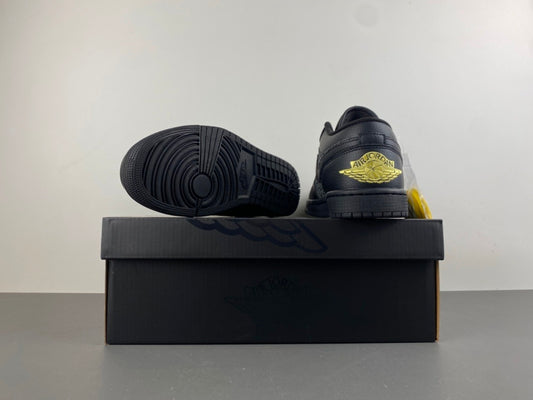 Nike Air Jordan 1 Retro Low SE "Black Elephant Print"