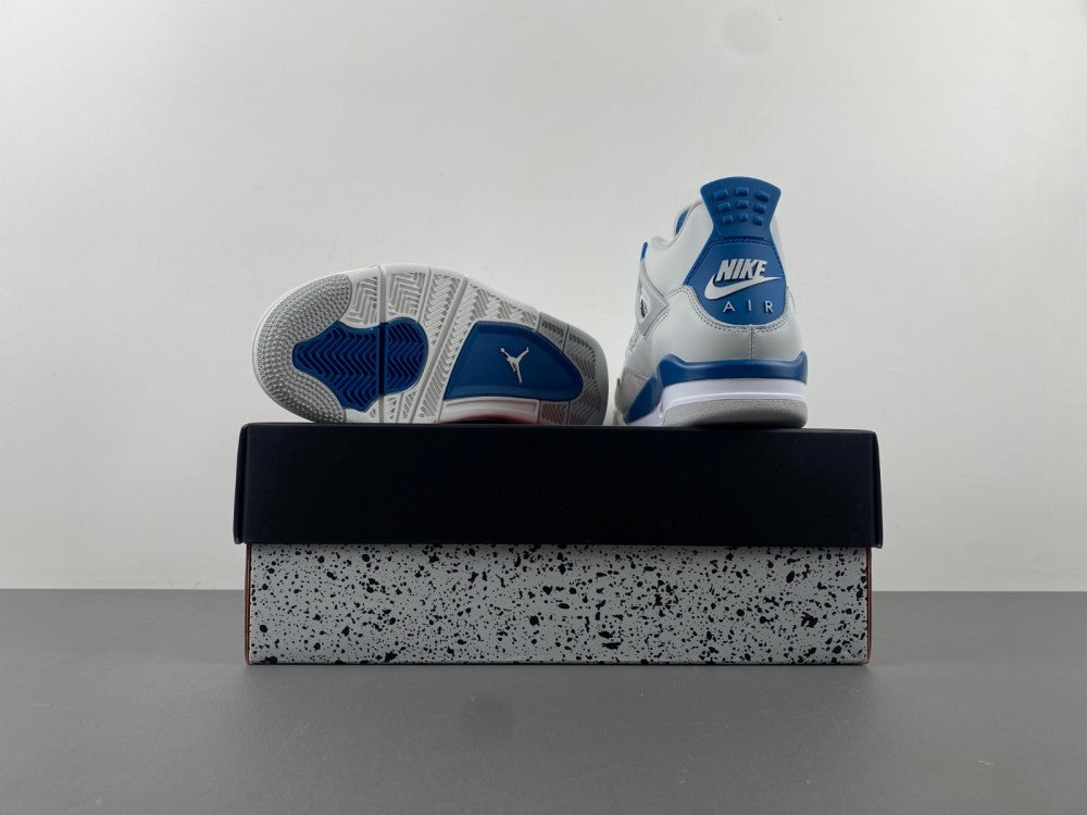 Nike Air Jordan 4 "Azul Militar"