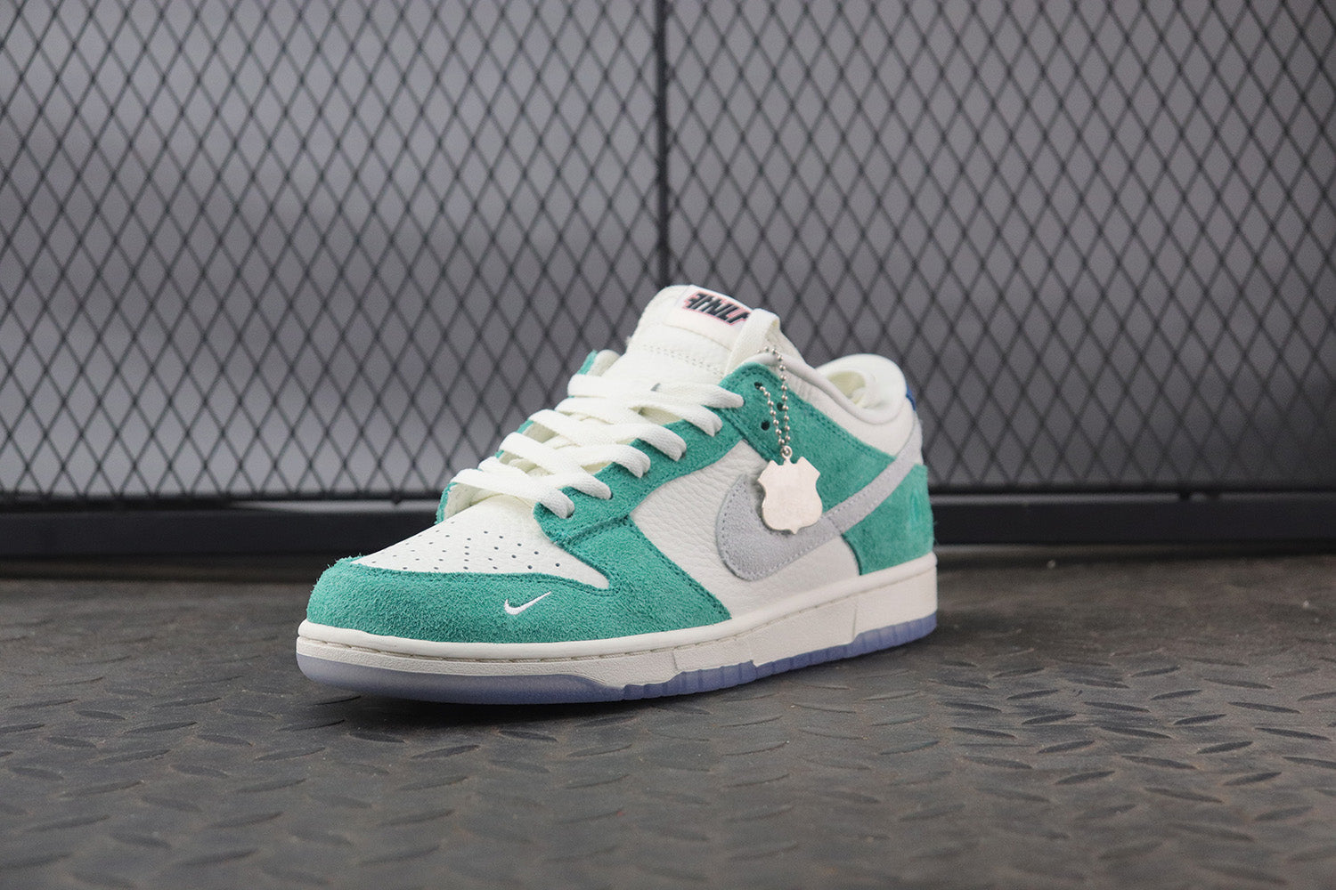 Nike dunk low x kasina 80s bus, all sizes available.