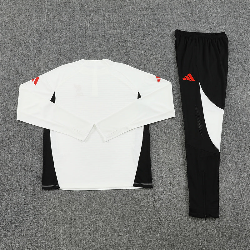 Liverpool FC 25/26 Tracksuit - White