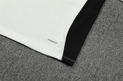 Liverpool FC 25/26 Tracksuit - White