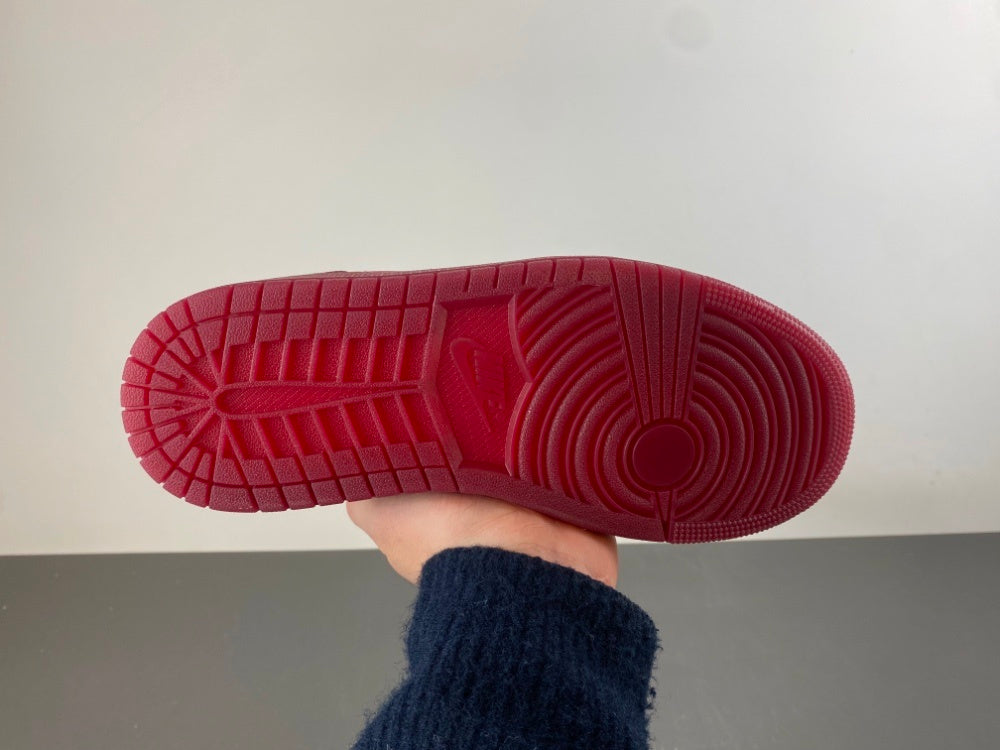 Nike Air Jordan 1 Retro Low SE "Día de San Valentín"
