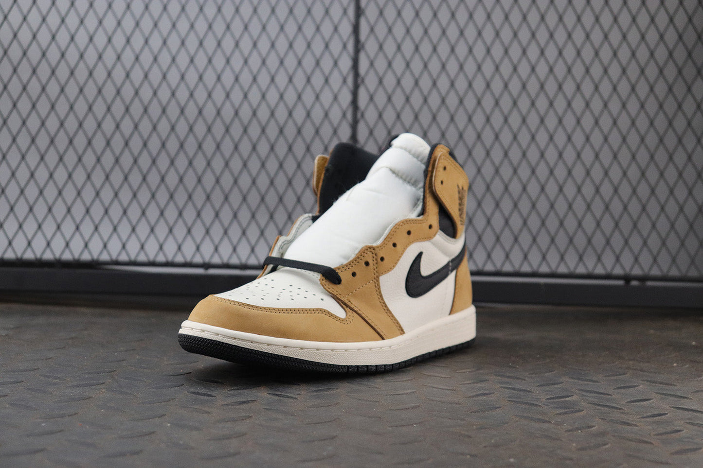 Nike air jordan 1 rookie of the year, all sizes available.