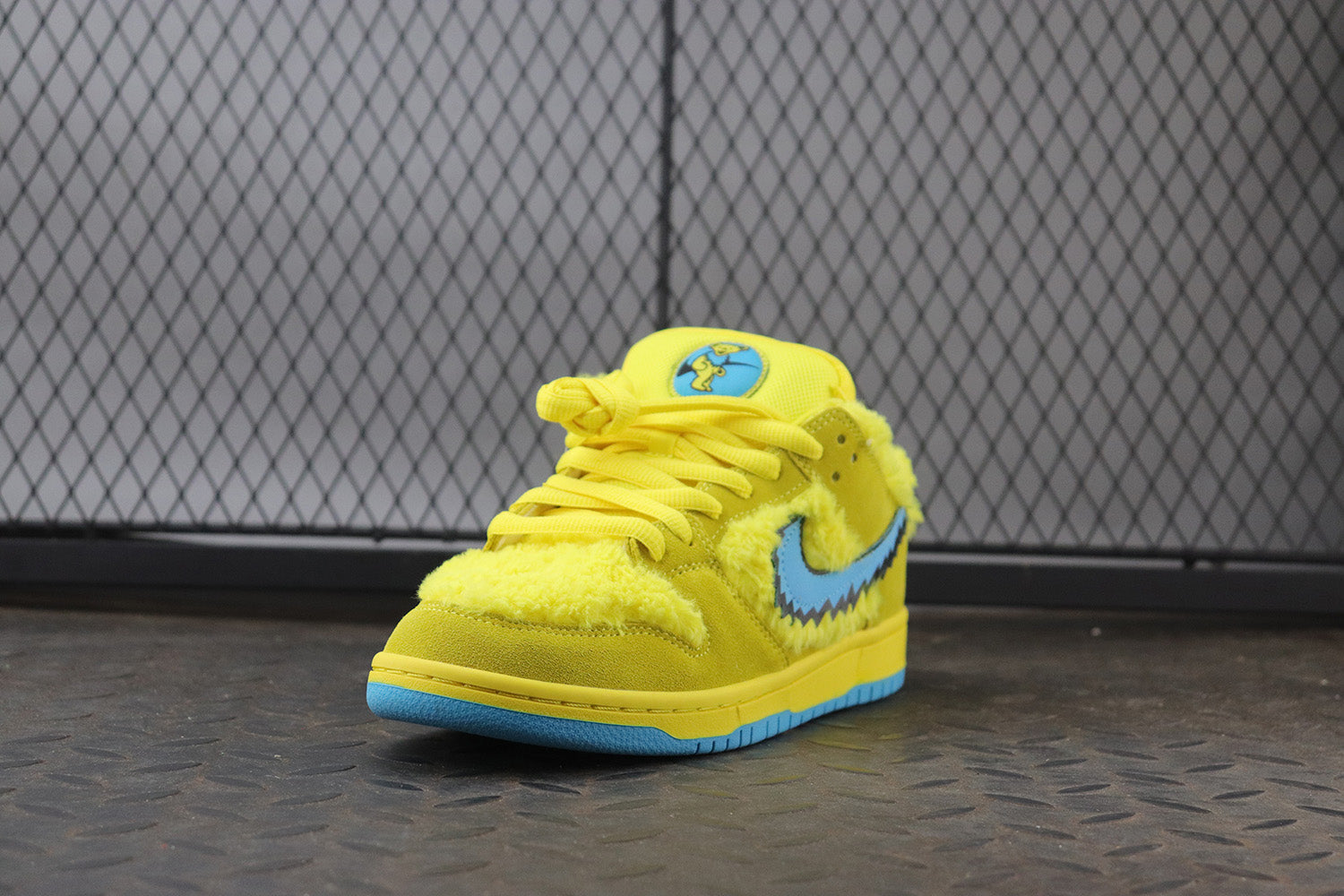 Nike dunk sb low grateful dead yellow bear, all sizes available.