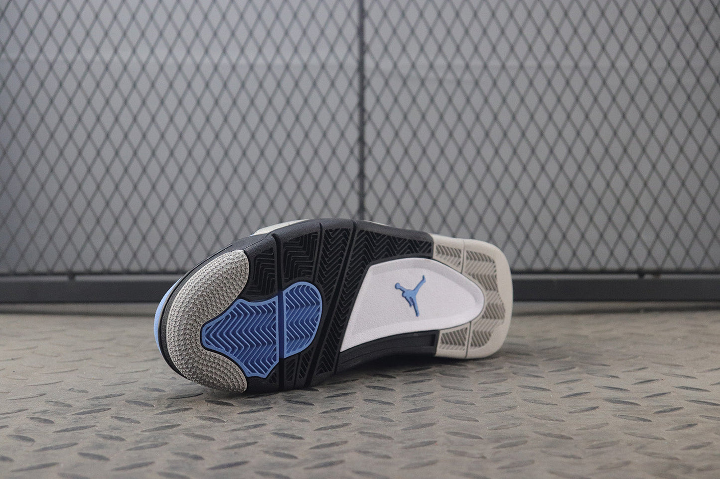 Nike air jordan 4 university blue, all sizes available.
