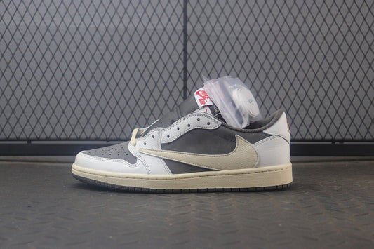 Nike air jordan 1 low x travis scott reverse mocha, all sizes available.
