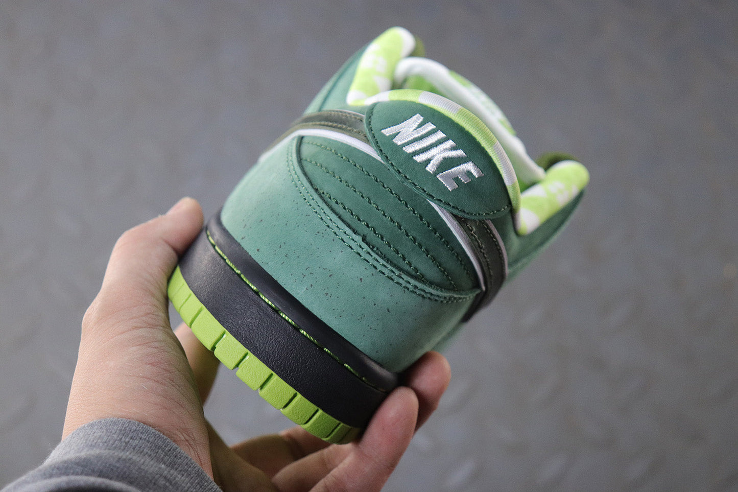 Nike dunk sb low green lobster, all sizes available.