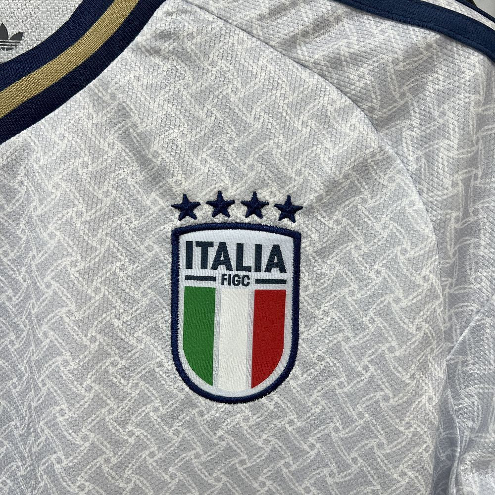 Close-up of Italy 2026 Away World Cup White Jersey with 'Italia' logo.