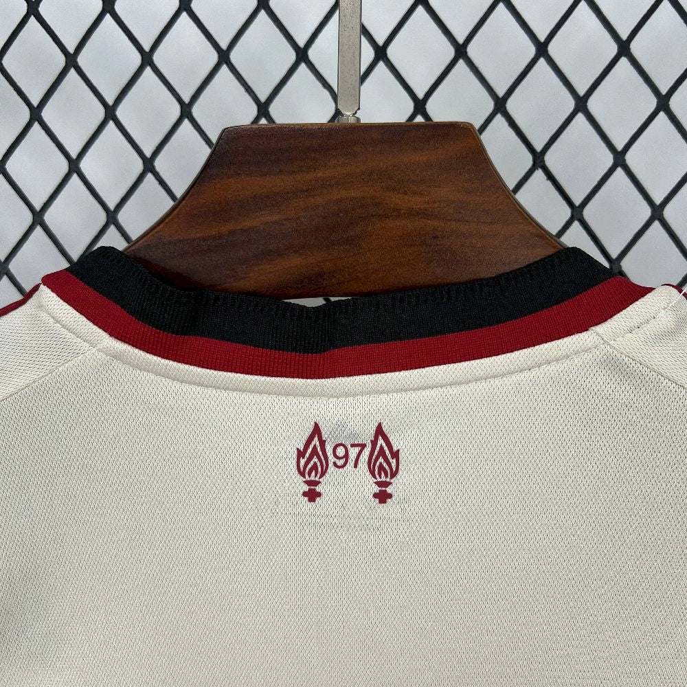 Close up view, back collar of the beige Liverpool 25/26 away jersey