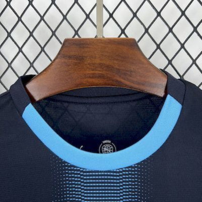 Close up look to the front collar with blue accents of the Olympique Marseille 25/26 Away Blue Jersey.