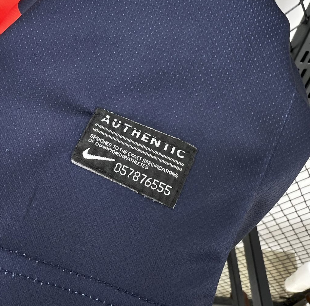 Paris Saint-Germain 2013/14 Home Jersey