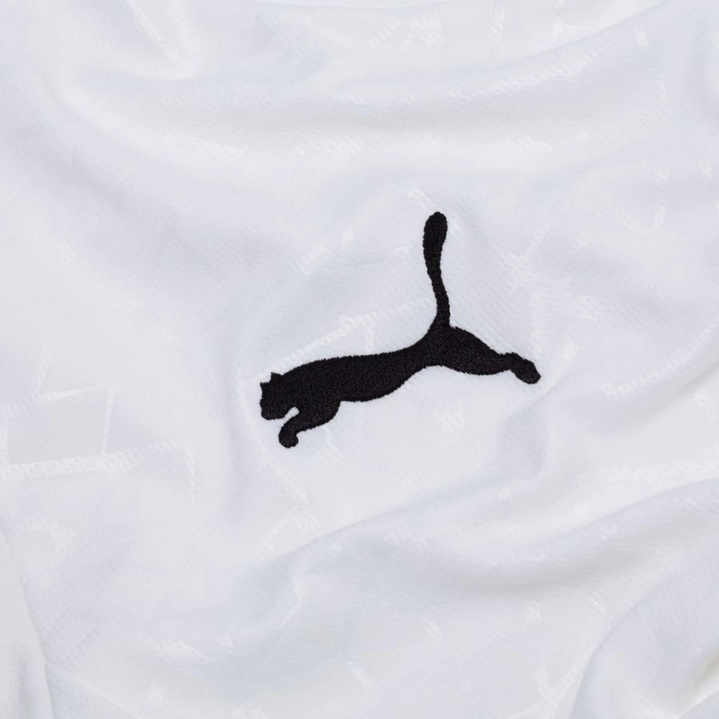 Puma logo view on the Valencia CF 2025/26 Home White Jersey