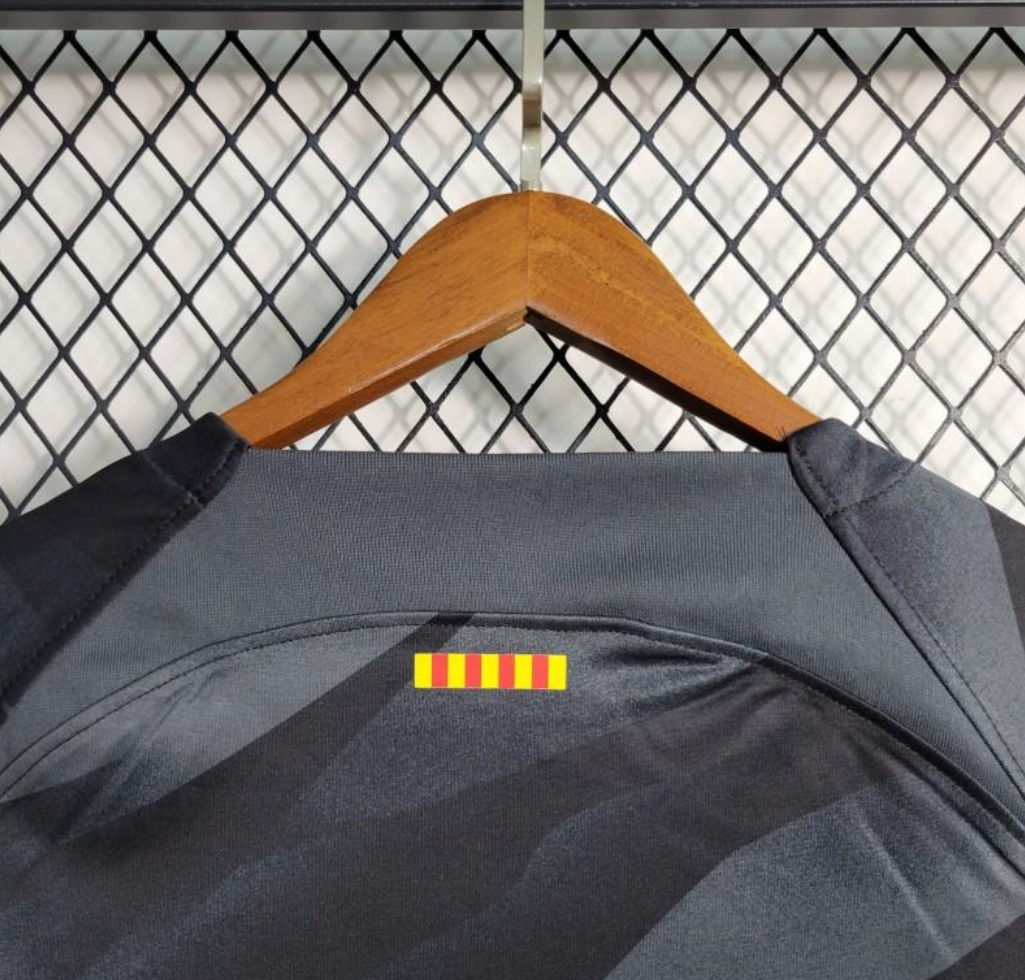 Barcelona 23/24 goalkeeper black shirt