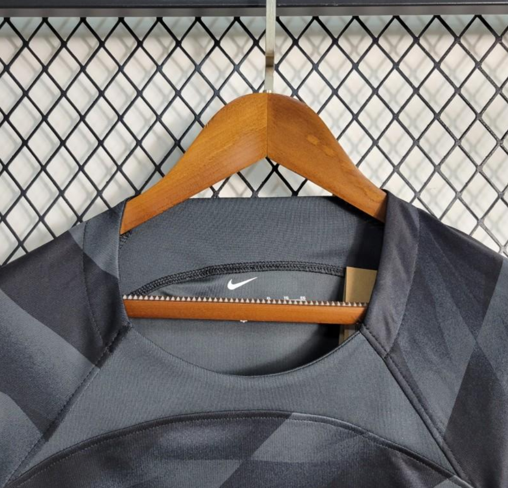 Barcelona 23/24 goalkeeper black shirt