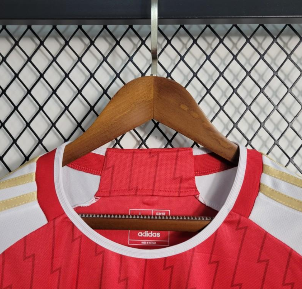 Arsenal 23/24 home red shirt