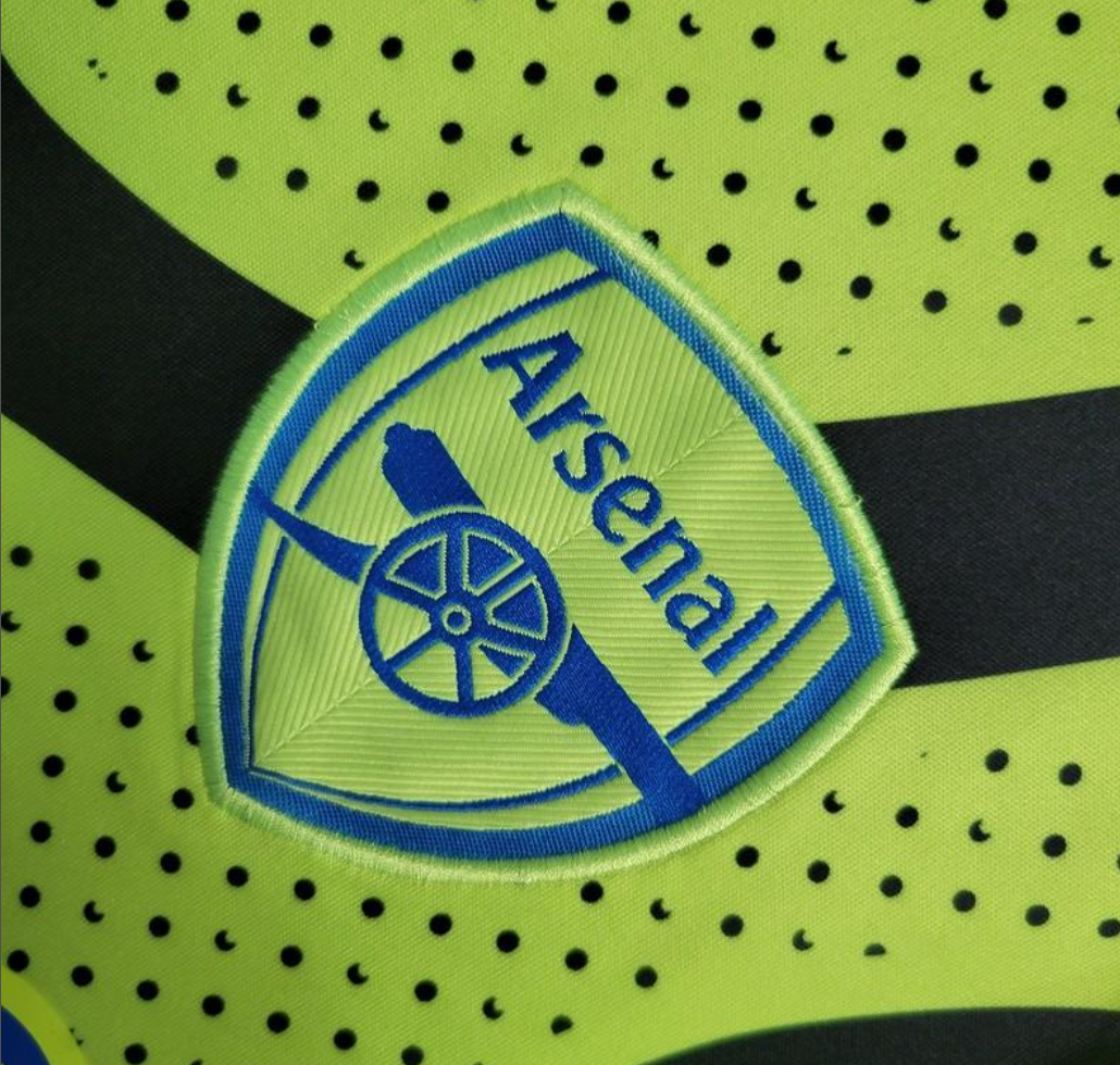 Arsenal 23/24 second away lime/black shirt
