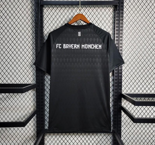 Bayern Munich 23/24 goalkeeper black shirt