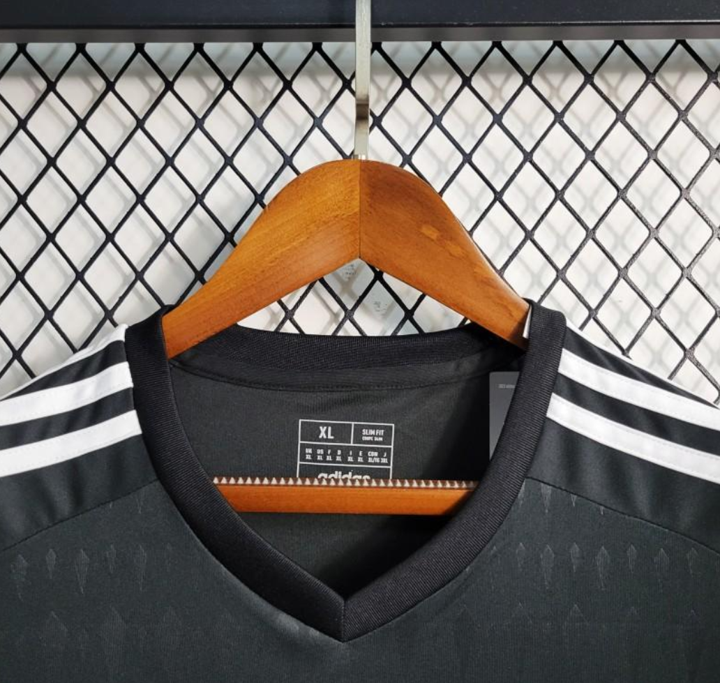 Bayern Munich 23/24 goalkeeper black shirt