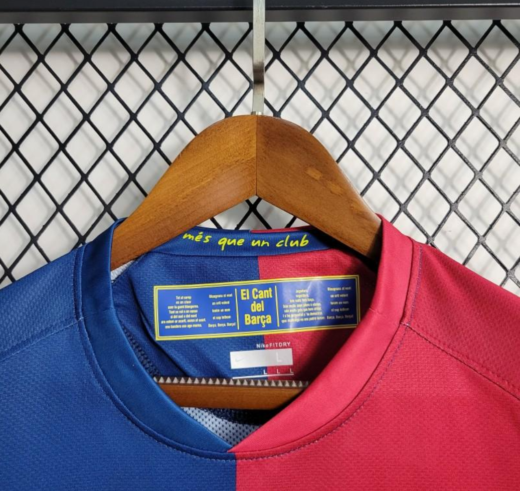 Barcelona 08/09 home red/blue shirt