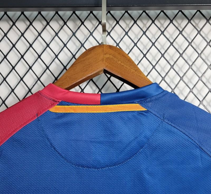 Barcelona 08/09 home red/blue shirt