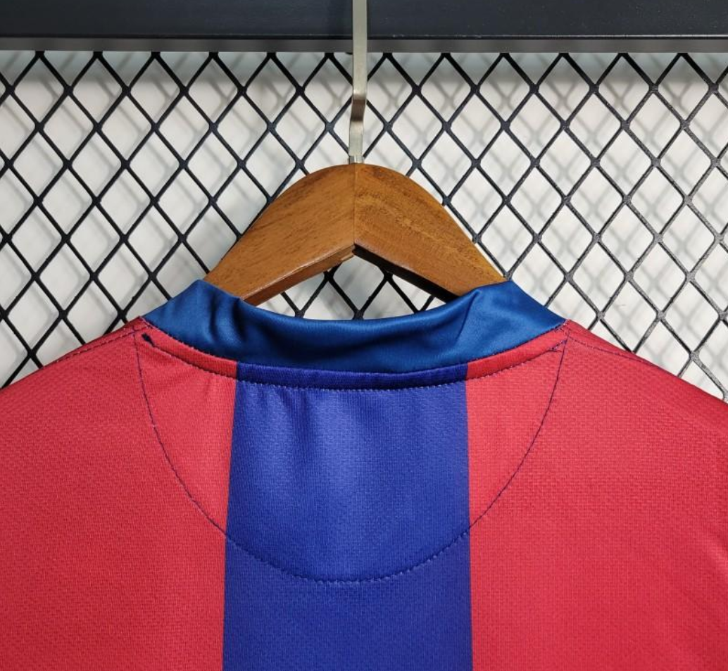 Barcelona 07/08 home red/blue shirt