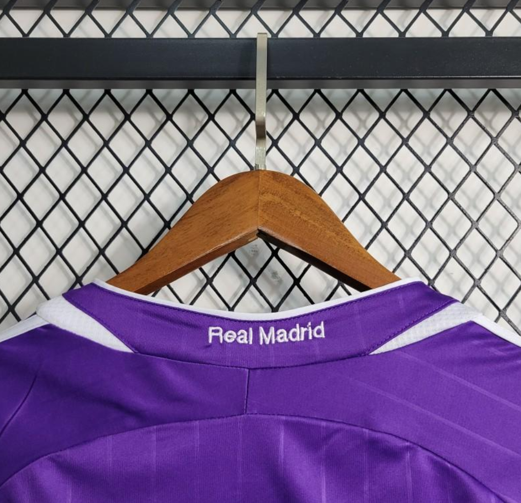 Real Madrid 06/07 third purple shirt