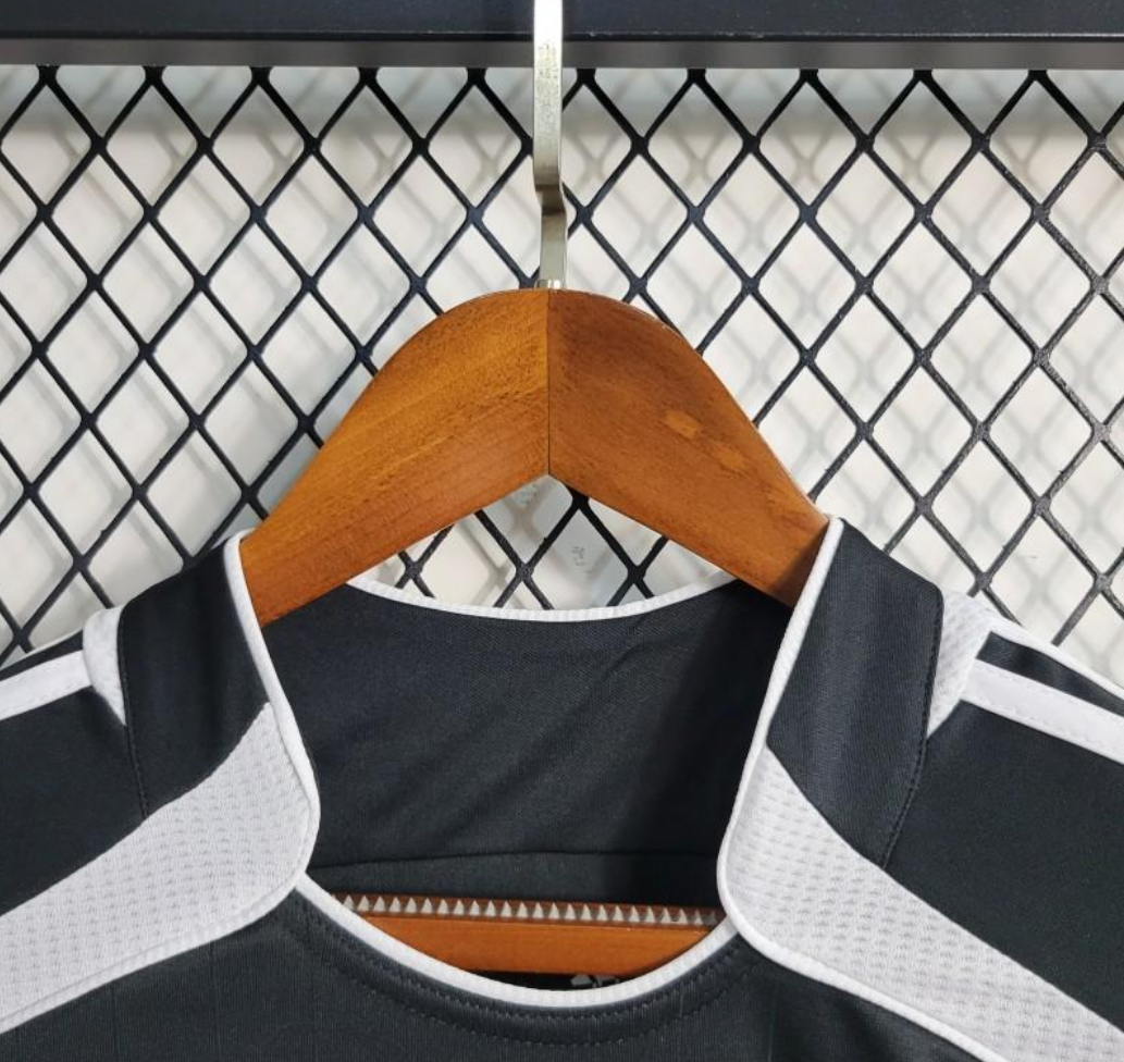 Real Madrid 06/07 away black/white shirt