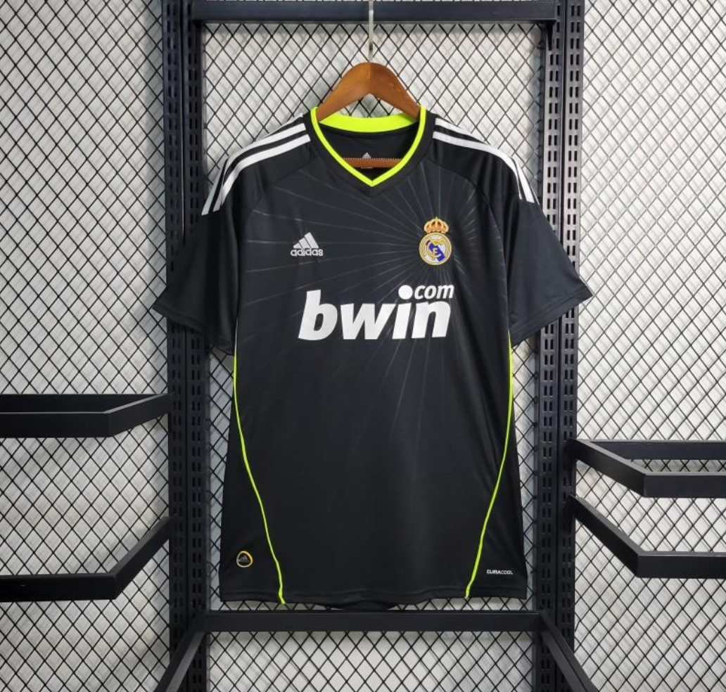 Real Madrid 10/11 away black shirt