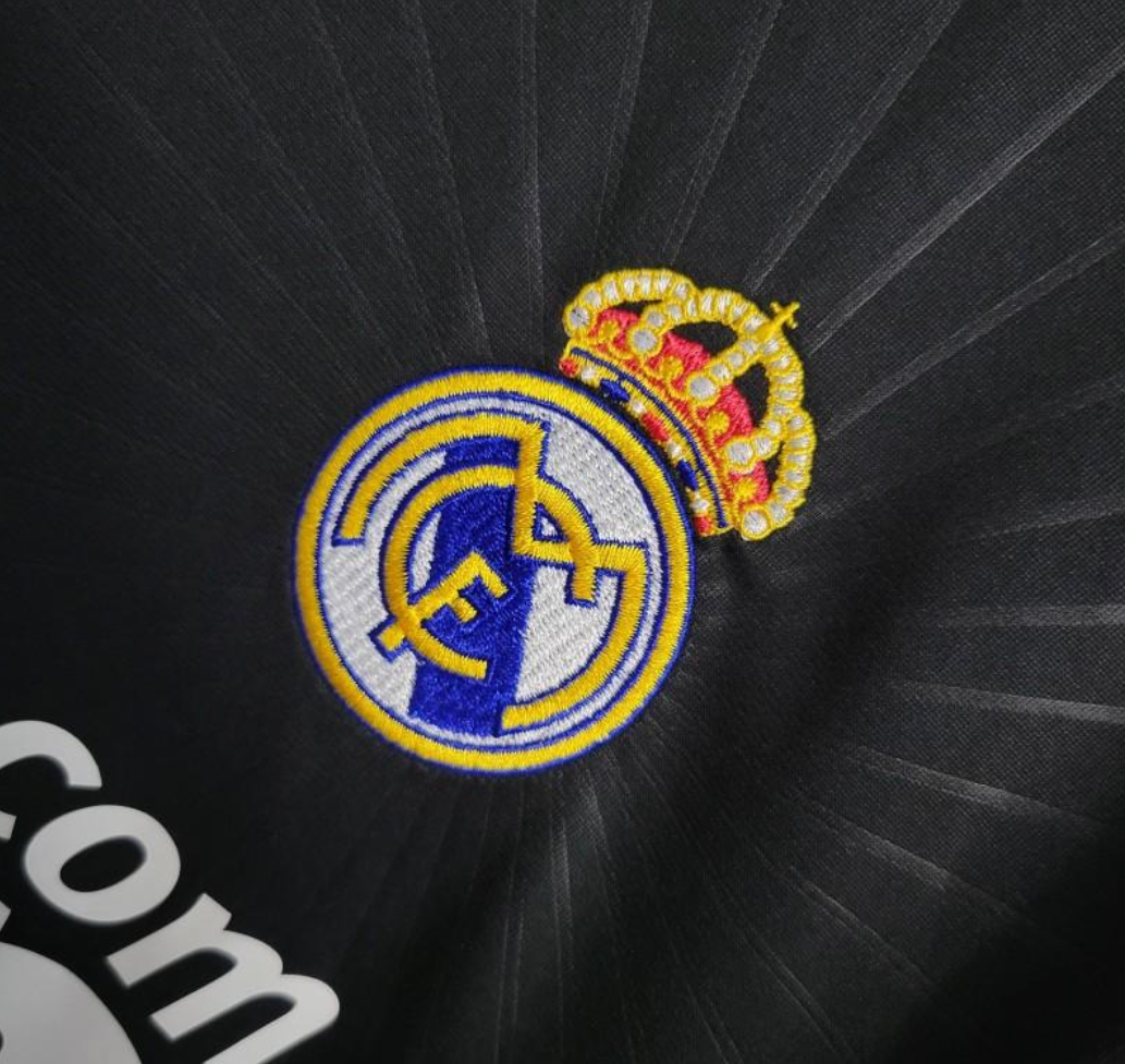 Real Madrid 10/11 away black shirt