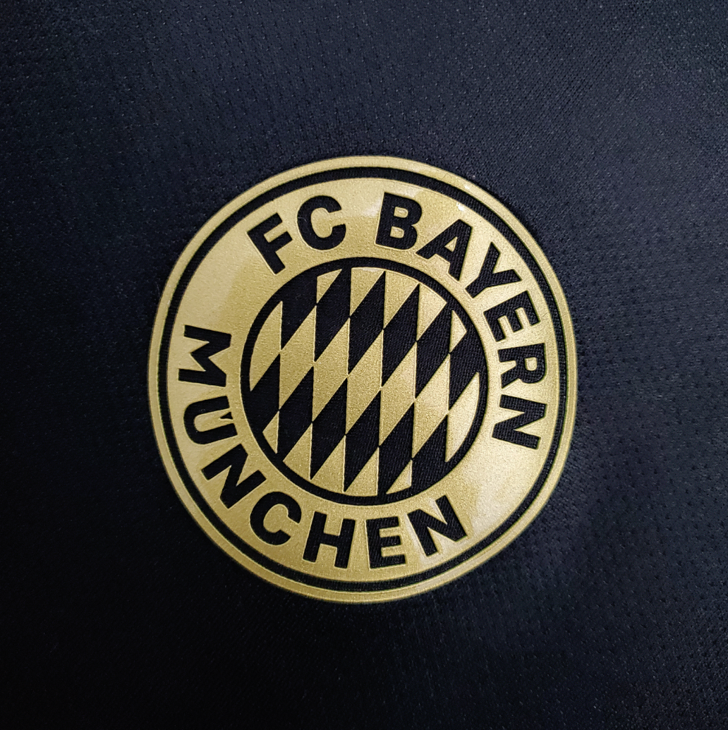 Bayern Munich 21/22 away black shirt