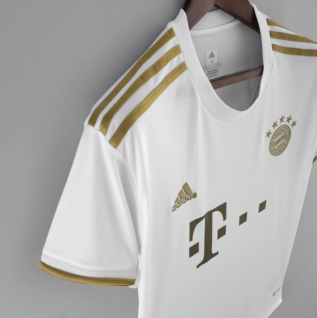 Bayern Munich 22/23 away white shirt