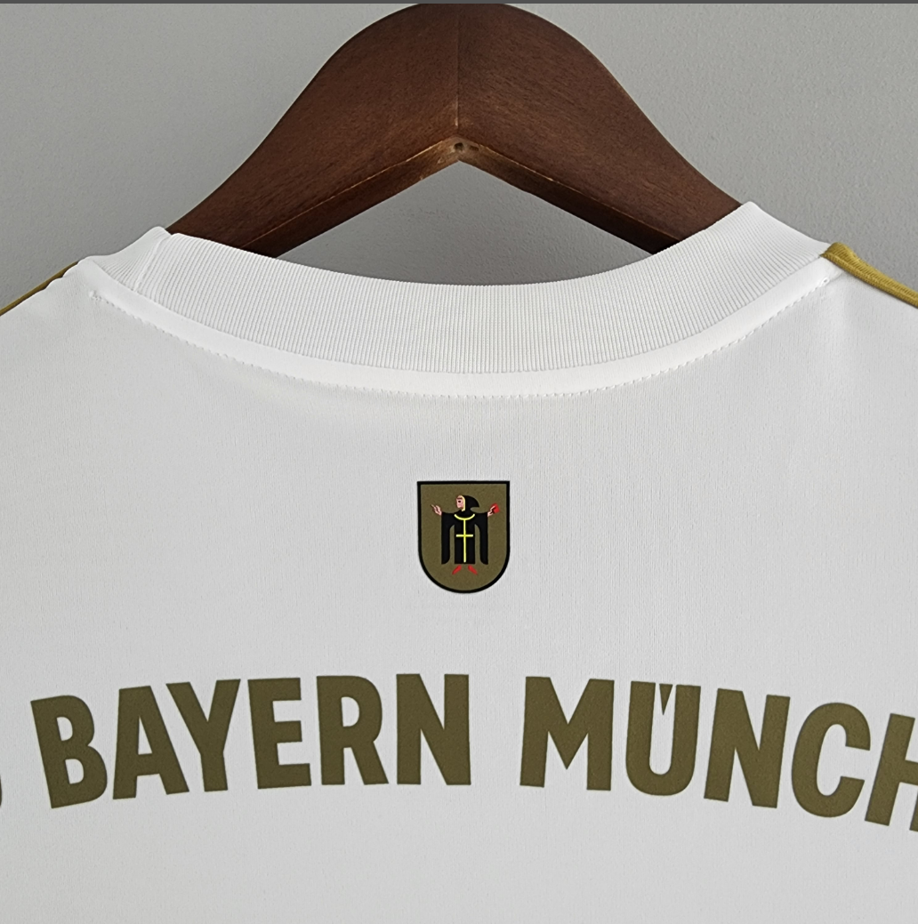 Bayern Munich 22/23 away white shirt