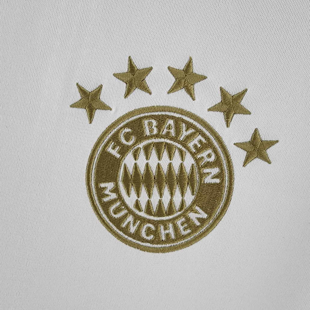 Bayern Munich 22/23 away white shirt
