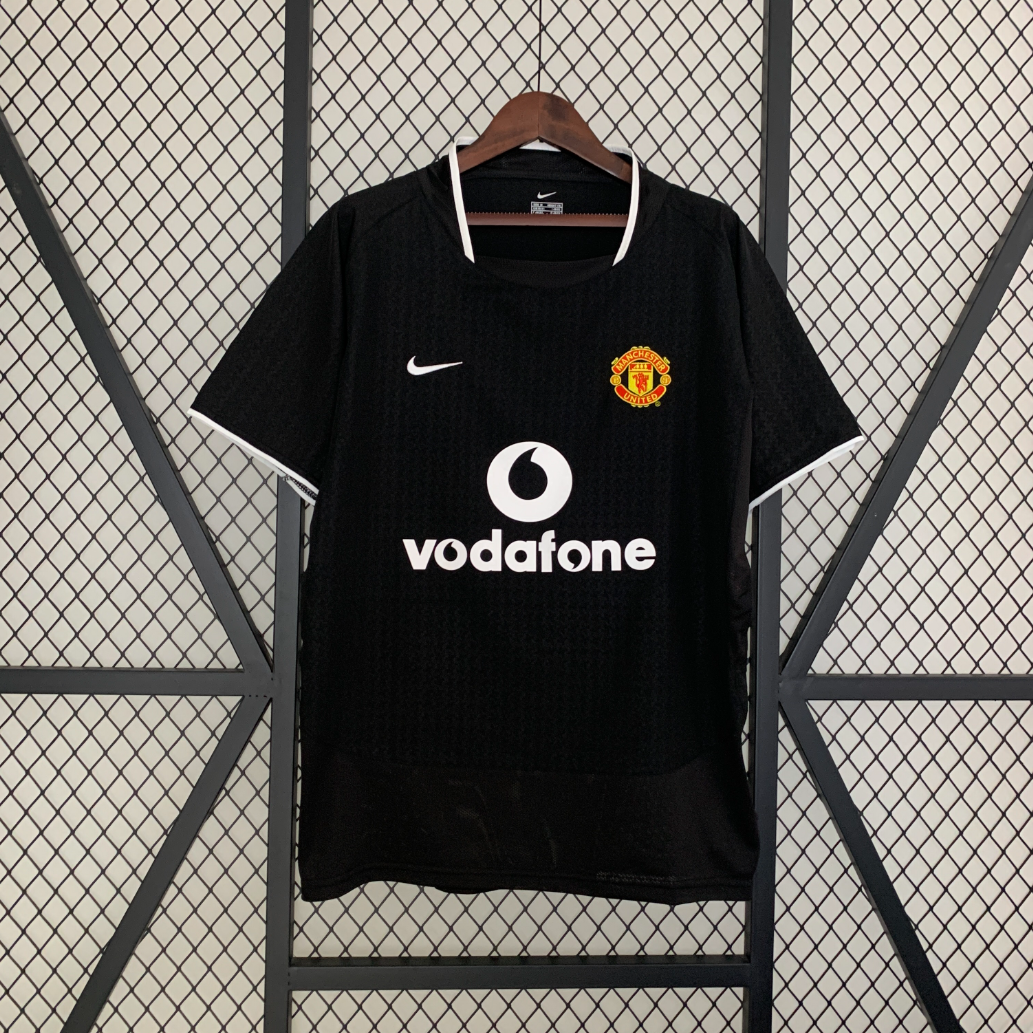 Manchester united 03/04 away black shirt
