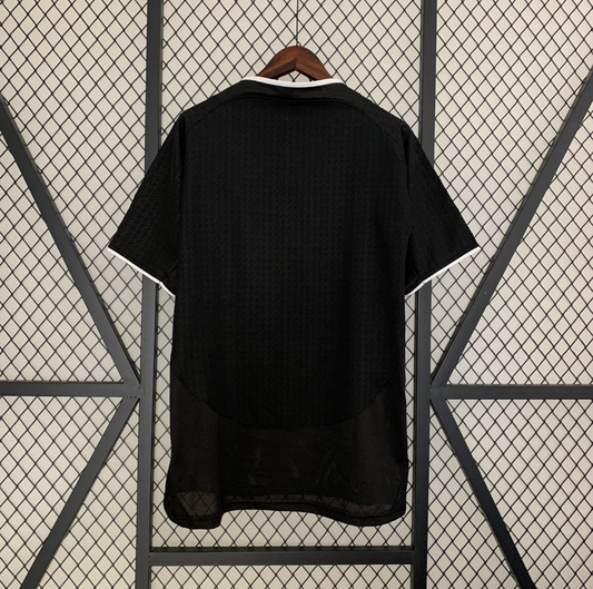 Manchester united 03/04 away black shirt