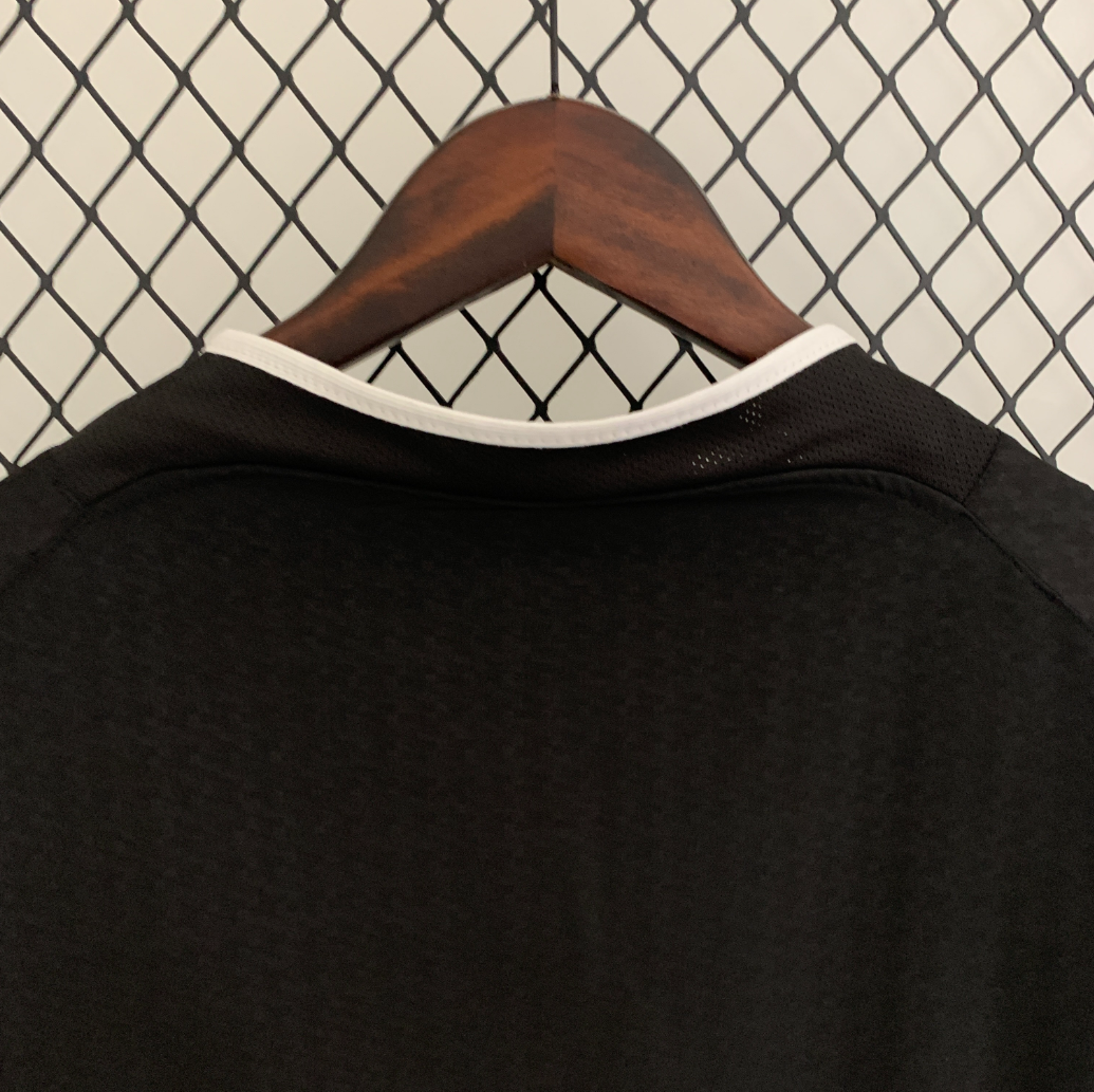 Manchester united 03/04 away black shirt